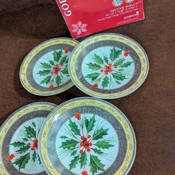 Vintage NEW Gorham Festive Holly Dessert Tidbit Plates Set Glass Salad Appetizer - Picture 5 of 5